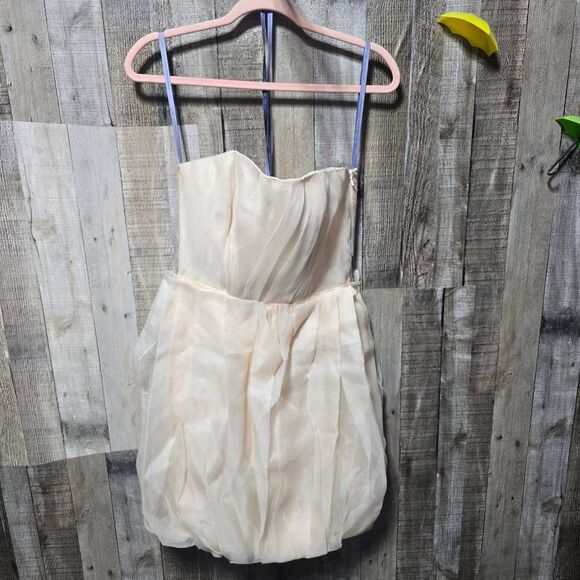 Vera Wang Lavender Label Nude Bubble Hem Cocktail Mini Dress - Picture 1 of 5
